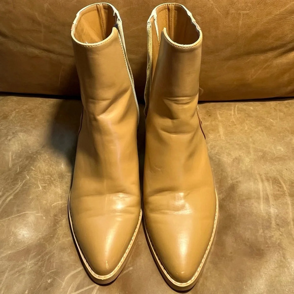 MCLC Tan Ivory Soft Vegan Leather Ombré Wave Boots | Size 9 - Picture 8 of 12